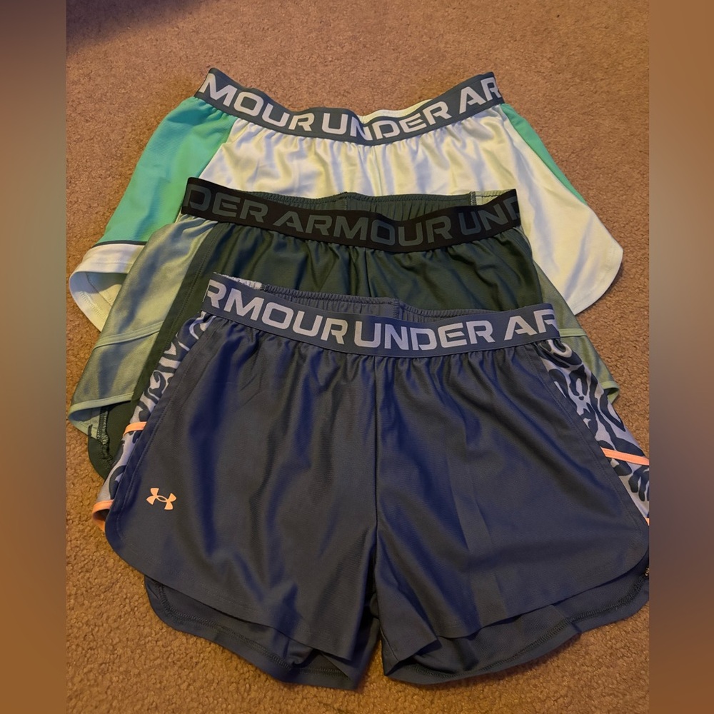 Under Armor Mid Rise Loose Running Shorts